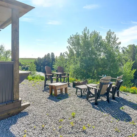 Fall River Cabin Retreat On-Site Fly Fishing!